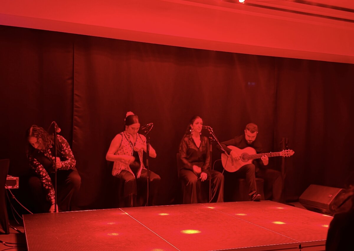 Recibimiento — tablao flamenco en Barcelona
